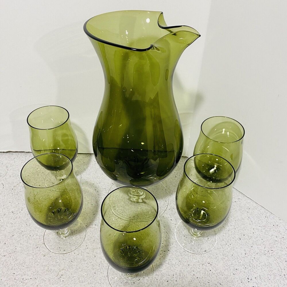 VTG Sasaki Cocktail Set Olive Green Art Glass Pitcher Decanter & 5 Wine Glasses